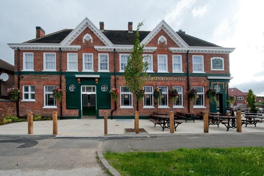 The Greenwood Hotel - Wetherspoon Northolt  Exterior photo